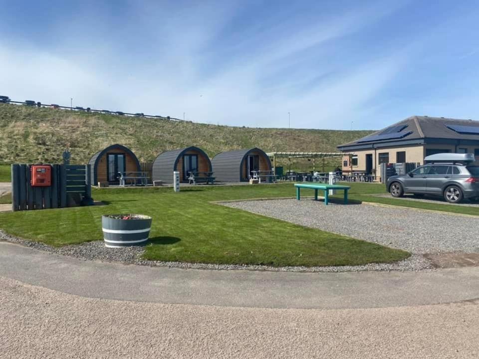 Marina Bay Pods Hotel Aberdeen Eksteriør billede